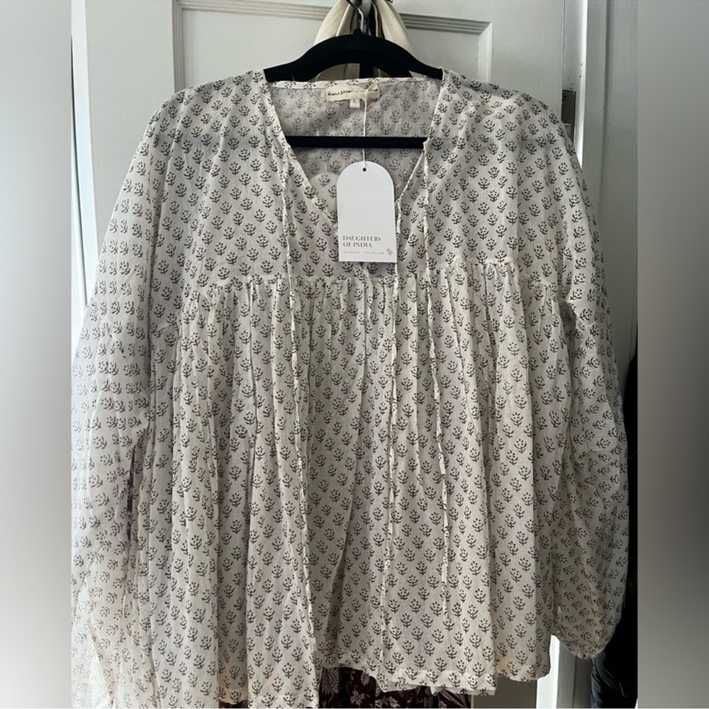 Daughters of India White and Black Blouse